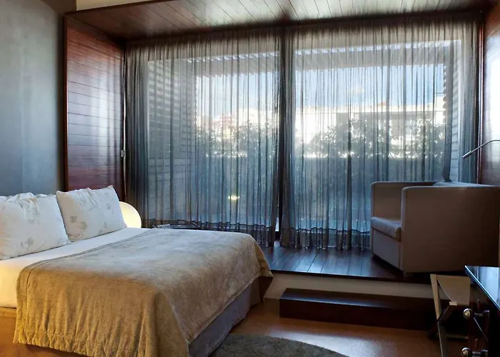 Britania Art Deco Hotel 4*