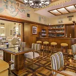 فندق Britania Art Deco 4*