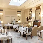 فندق Britania Art Deco