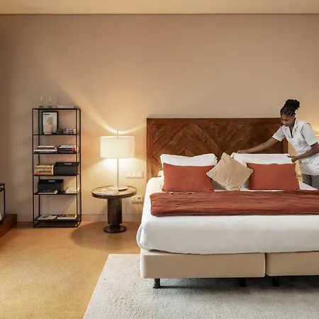 فندق Britania Art Deco 4*
